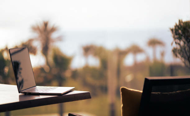 Peut-on se satisfaire de ne commencer à vivre que lorsque le  travail s’arrête ? 